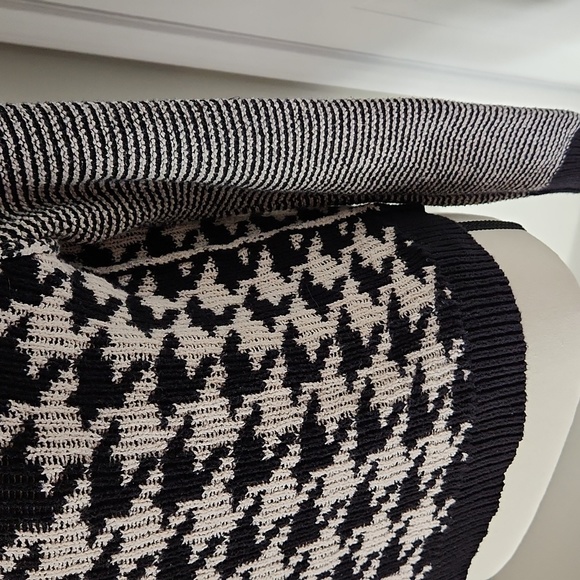 Lucky Brand black and cream cowl neck sweater, size small - Picture 3 of 6